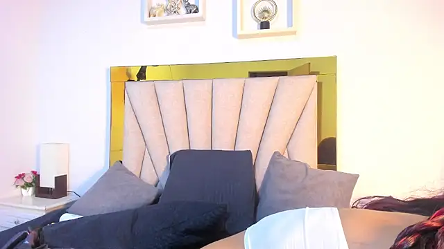 vahiolet_fuentes Chat XXX in diretta