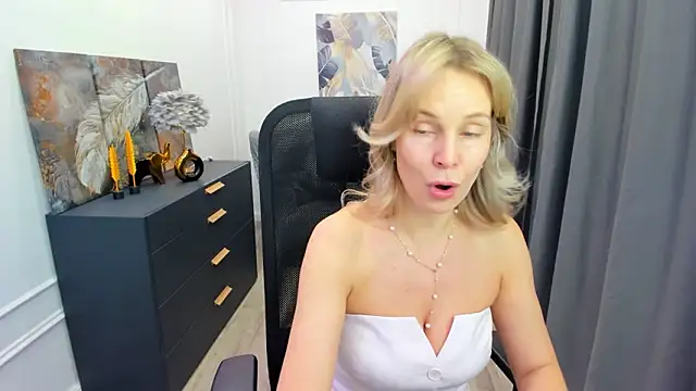 Онлайн чат XXX Sinty_Devis