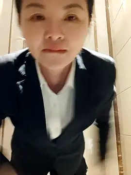 Czat XXX na żywo – ialnuyoa_h