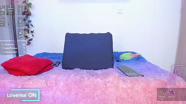 Chatroom XXX en direct de miaroberts69