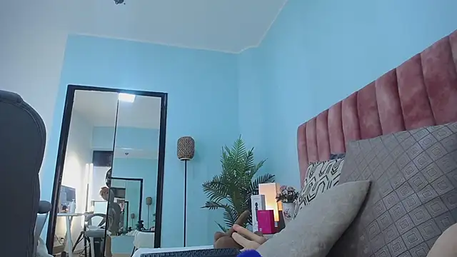 nana_levy élő XXX-chatje