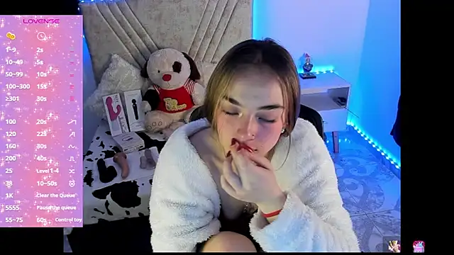 Mia_Victoria22 Adlı Modelin Canlı XXX Sohbeti