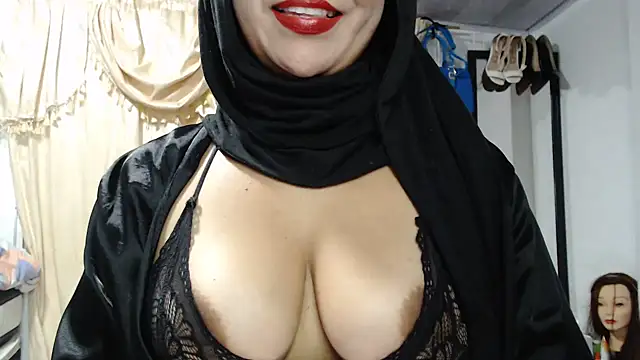 nadia__abaud Adlı Modelin Canlı XXX Sohbeti