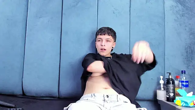 Megan_Thompson_ Adlı Modelin Canlı XXX Sohbeti