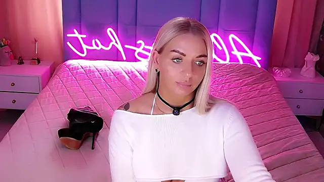 AllwaysHotJのライブXXXチャット