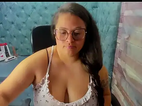 Sarah_Boobs_'s Live XXX Chat