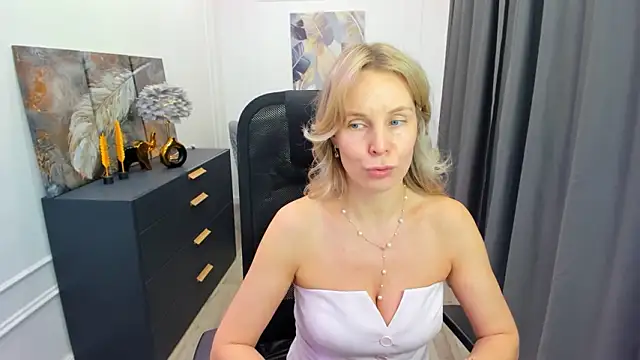 Sinty_Devis: онлайн-секс-чат