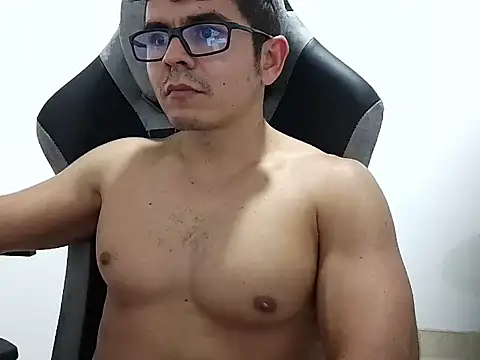 MILCARITAS3 Adlı Modelin Canlı XXX Sohbeti