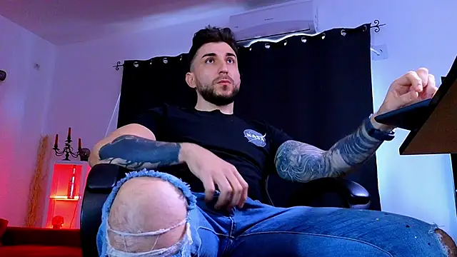 MightyAaron66: απευθείας συνομιλία ΧΧΧ