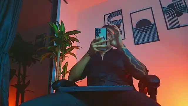 ALPHA_DOMINUS_: απευθείας συνομιλία ΧΧΧ