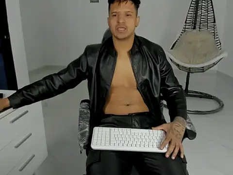 master_leather 在線直播表演