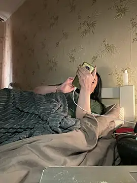 Naughtbaby_2025 Adlı Modelin Canlı XXX Sohbeti