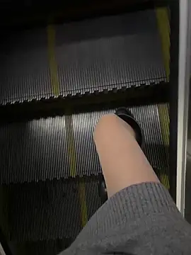 yimisun01 Show Webcam