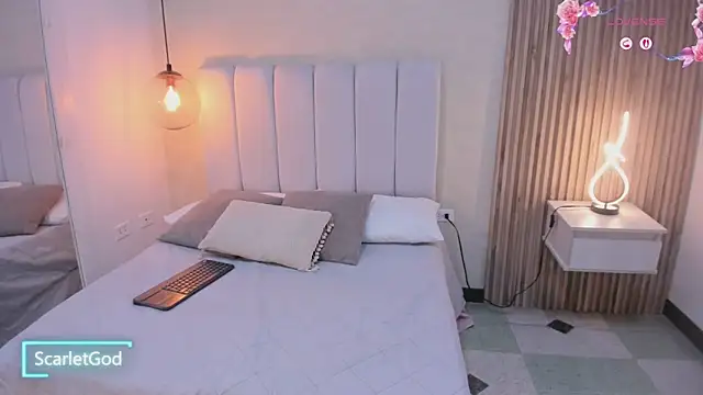 Czat XXX na żywo – Scarletgod