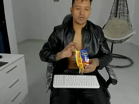 master_leather 在線直播表演