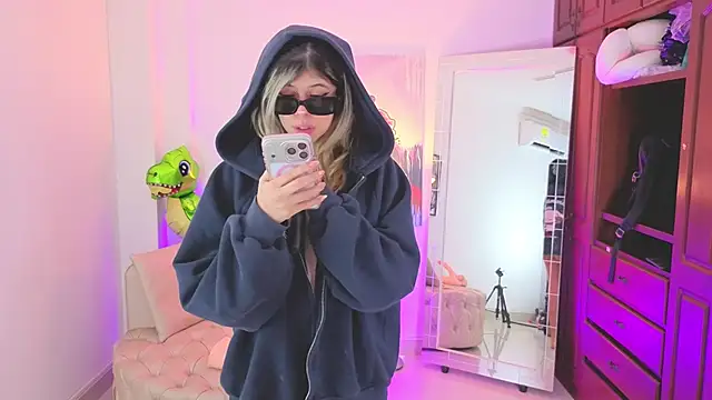 NATAASHA___ live XXX chat