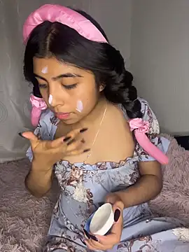 Diane_Ritz Adlı Modelin Canlı XXX Sohbeti