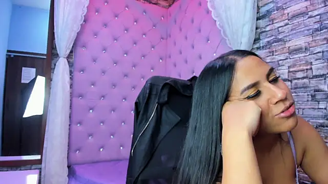 Czat XXX na żywo – Scarlett_Moom