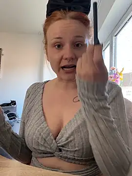 Chat XXX ao vivo de Fiebie_licious_