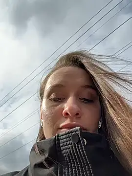 Chat +18 de KishaMur ao vivo