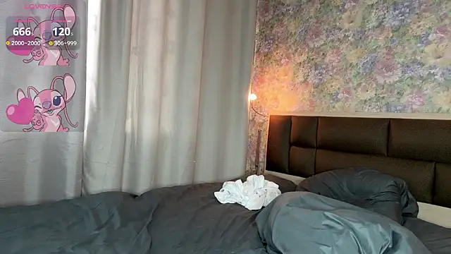 LoraDavi Adlı Modelin Canlı XXX Sohbeti