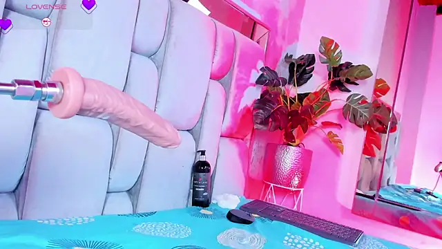 RoseTaylor__ Live XXX-chat