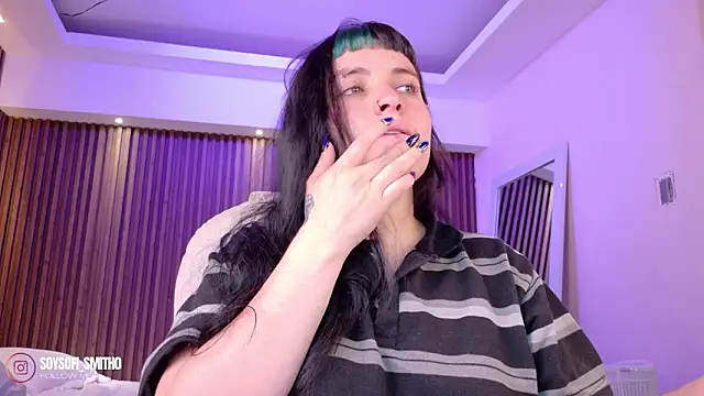 Lucy_Smith2 Chat XXX in diretta