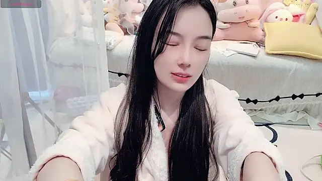 AKiKi711 Chat XXX in diretta