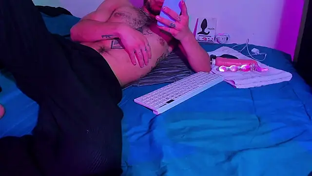 Piggy_Eddy Chat XXX in diretta