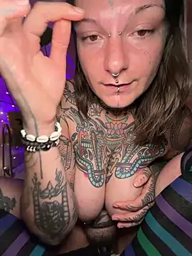 lizzardqueeen Live XXX-Chat