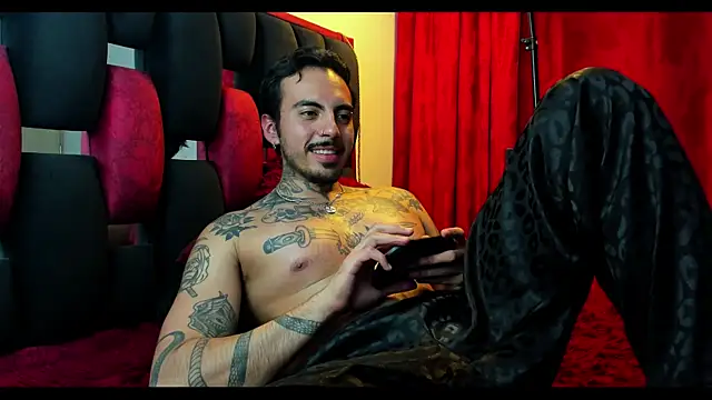 Вебкам-шоу scockpion__