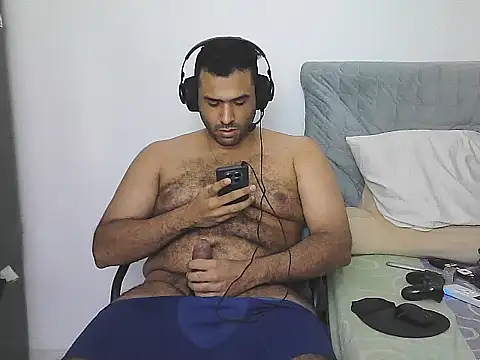 AlphaLatinoBear Chat XXX in diretta