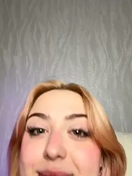 XXX chat uživo modela KellyMoors