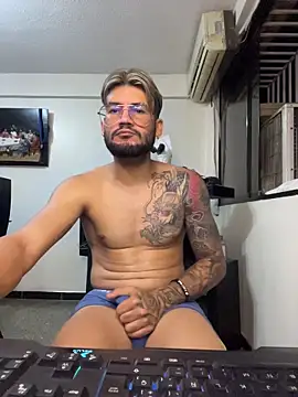 thedragonboyxxx 现场XXX聊天