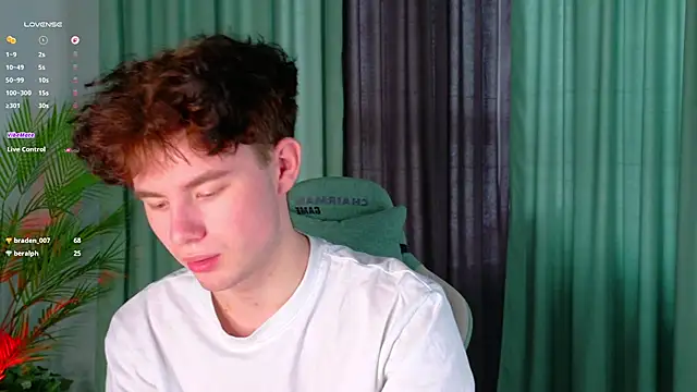 moon_Gloww Chat XXX in diretta