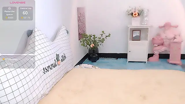 Luckmia333 Show Webcam