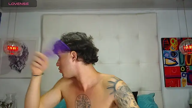 EXCLUSIVE8 Chat XXX in diretta