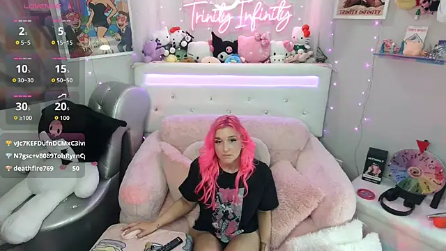 Trinity-Infinity 라이브 XXX 채팅