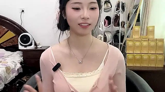 yiyibaby2026 网络视讯表演