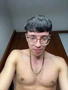 ArthurDaviess Chat XXX in diretta