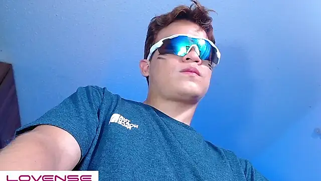 Leon_Wild Chat XXX in diretta