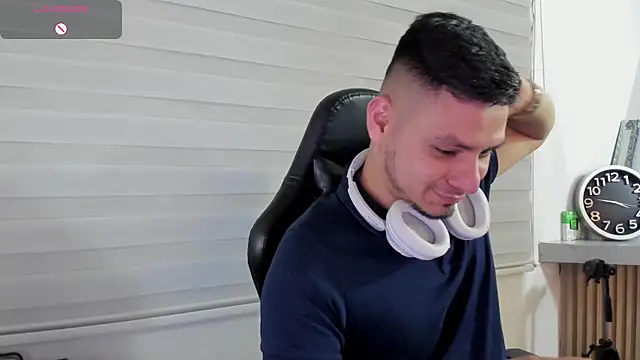 Rick_Adams Chat XXX in diretta