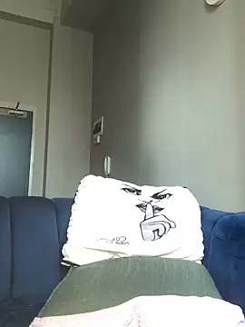 Онлайн чат XXX Curveysinaa