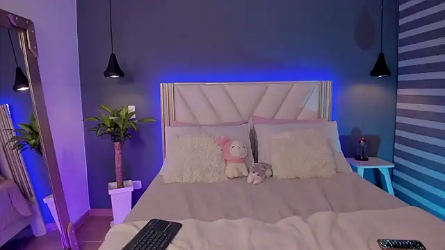 Онлайн чат XXX NaishaFord_1