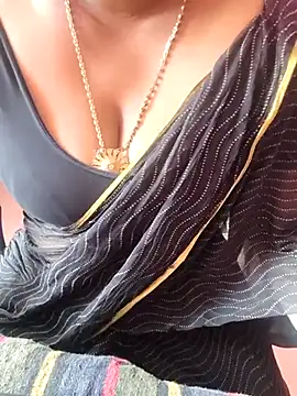 Tamil-riya's Live XXX Chat