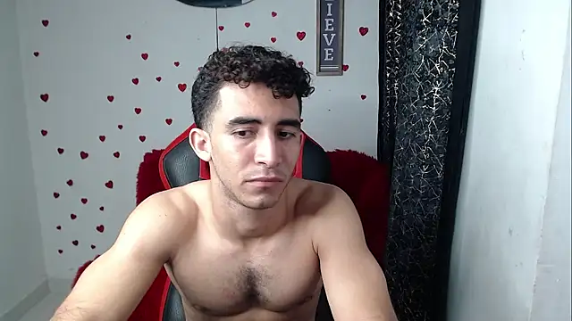 Caius_foxn Live XXX chat