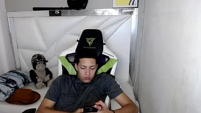 Street_poemm_ Live XXX-Chat