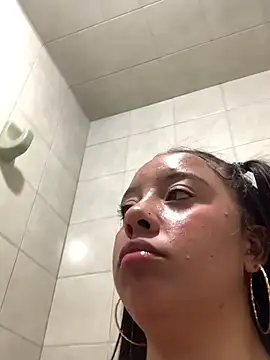 MorenaQueen-'s Live XXX Chat