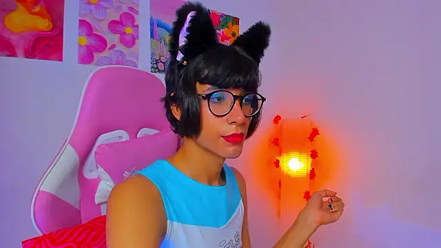 Madeline_21 Adlı Modelin Canlı XXX Sohbeti