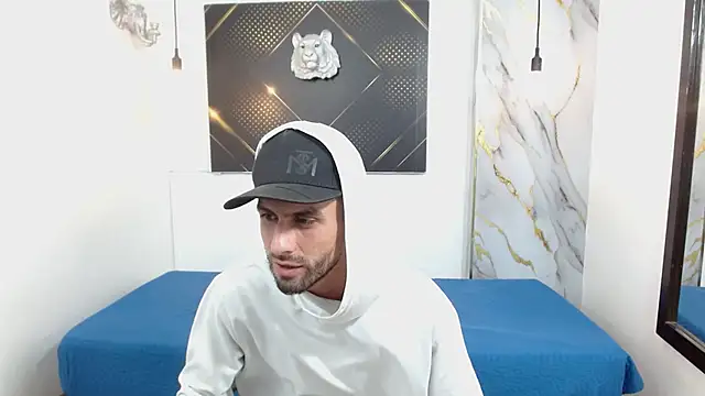 Chatroom XXX en direct de KingOfTemptation